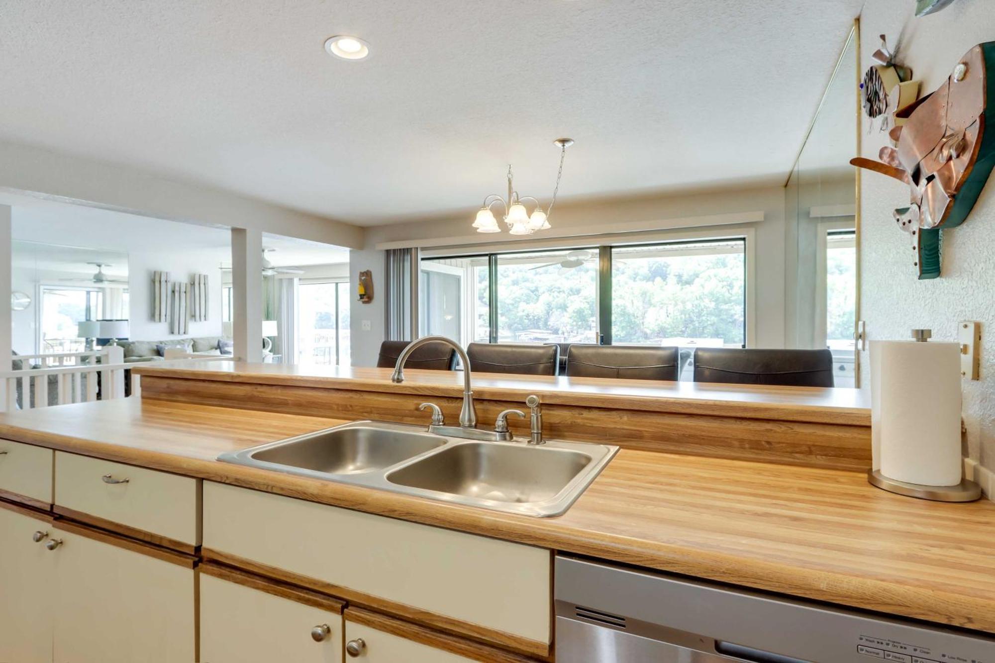 Lakefront Osage Beach Condo With Community Pool מראה חיצוני תמונה