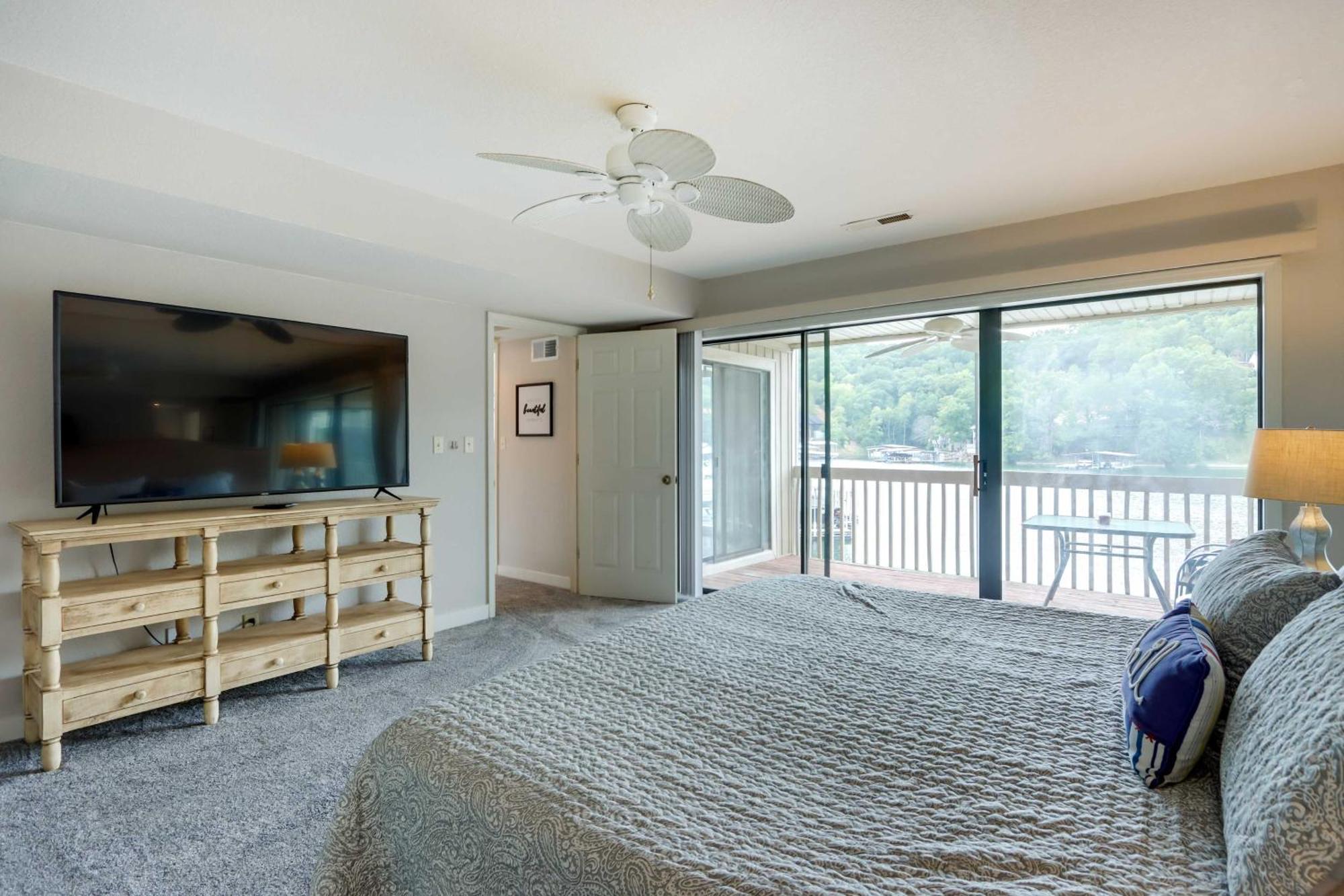 Lakefront Osage Beach Condo With Community Pool מראה חיצוני תמונה